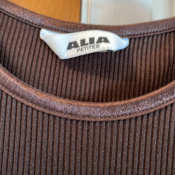 Brown Ribbed Tank - Picture 2 of 3